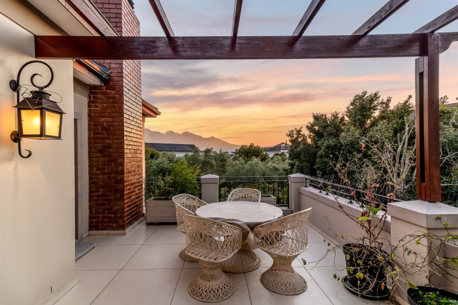 5 Bedroom Property for Sale in Val De Vie Estate Western Cape